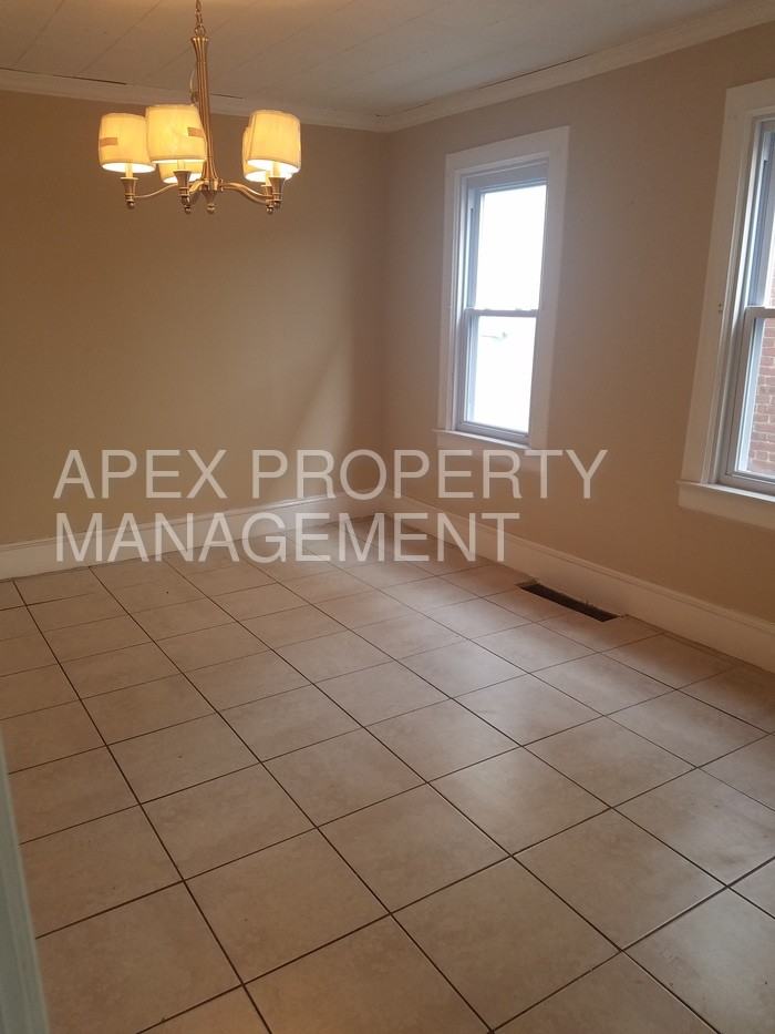 206 Parkway Ave - Photo 3 of 9