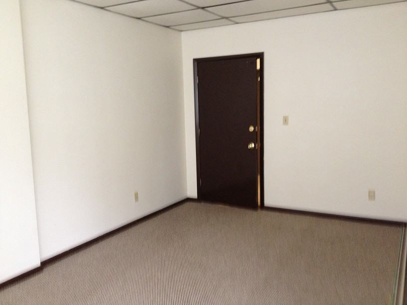 1748 Lincoln Ave - Photo 2 of 6