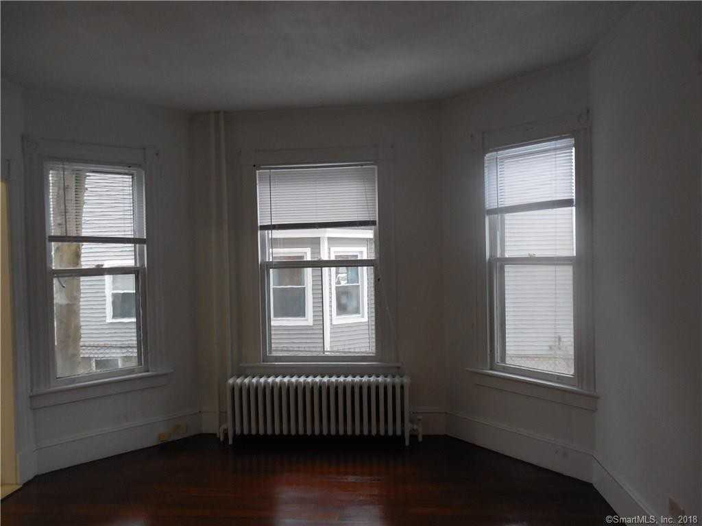 20 Union St - Photo 3 of 19