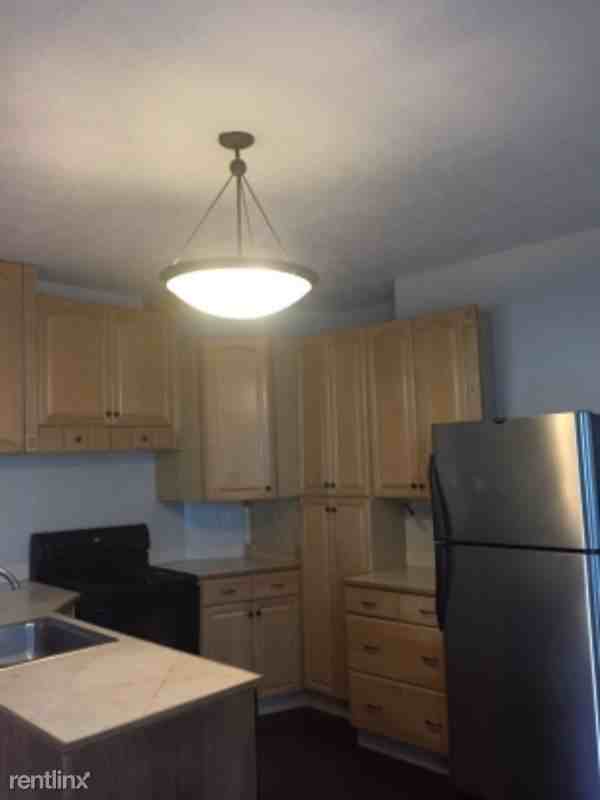 809 SE 2nd St - Photo 3 of 12