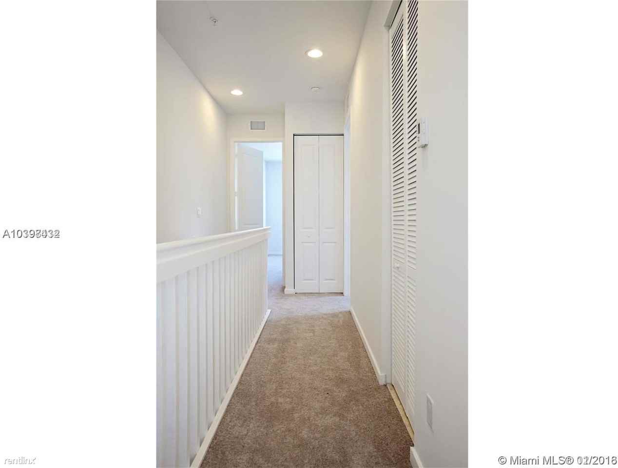 2735 SW 81st Ter - Photo 3 of 11