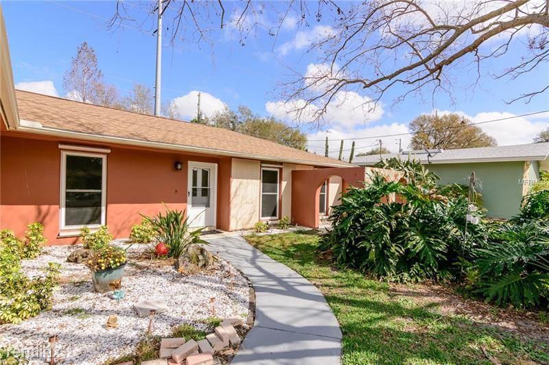 1600 Souvenir Dr - Photo 2 of 21