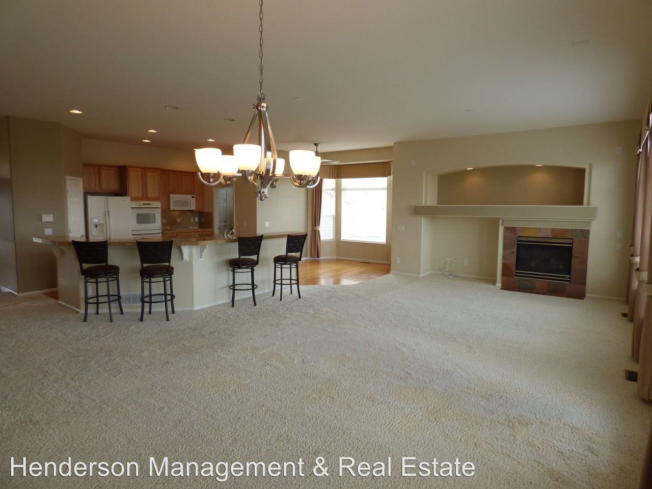 327 Drake Ln - Photo 2 of 37