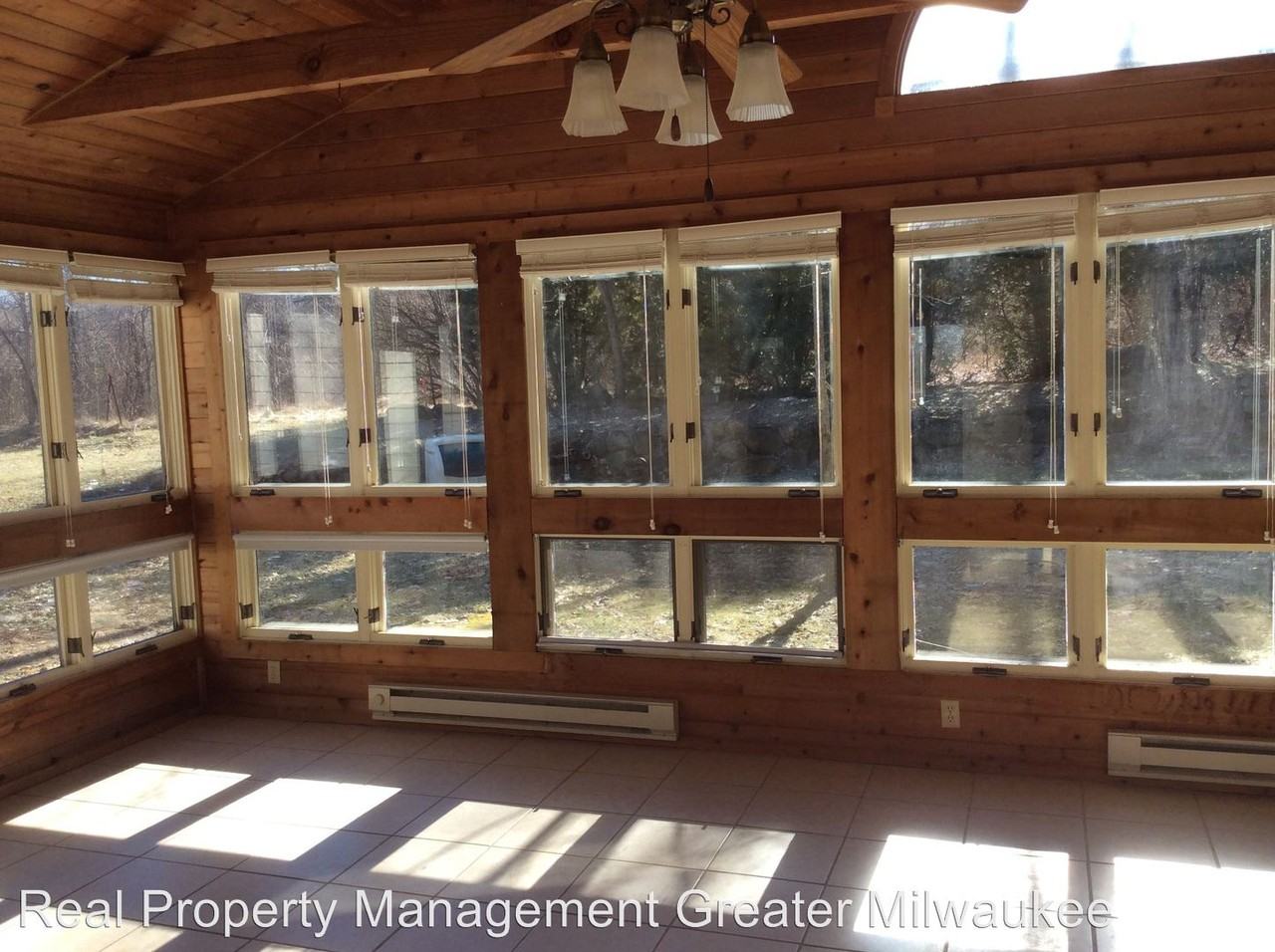 W1325 S Shore Dr - Photo 3 of 7