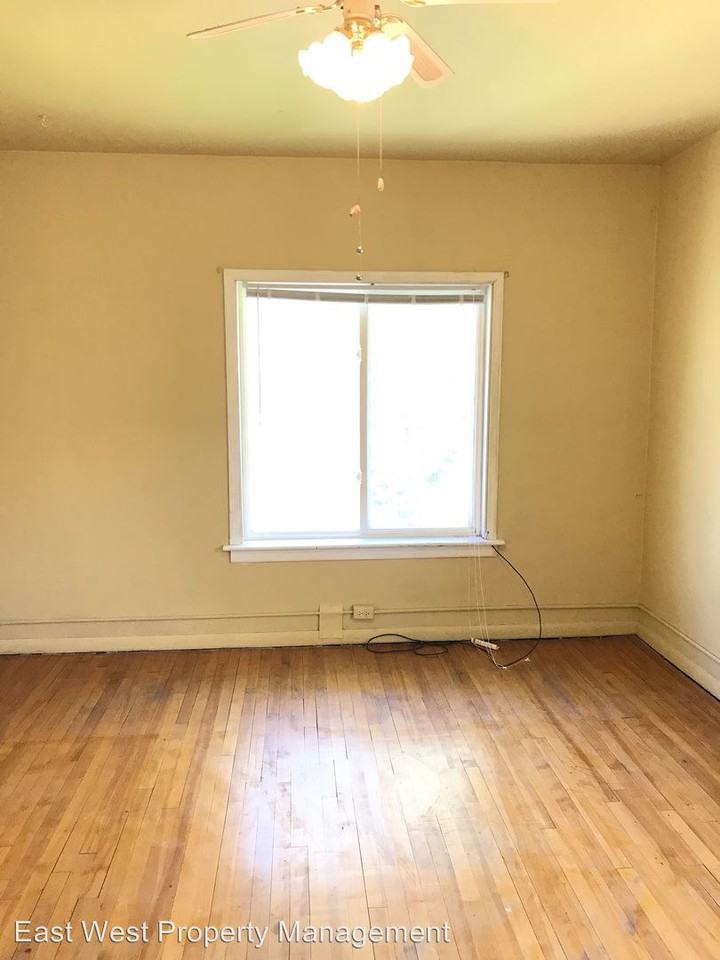 1055-1057 85th Ave W - Photo 3 of 10