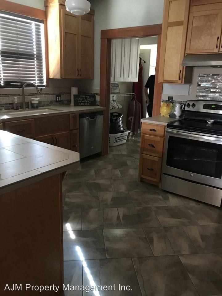 1215 S St - Photo 3 of 4