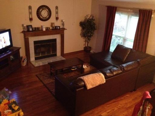 696 Cottonwood Dr - Photo 2 of 10