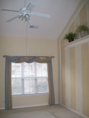 55 Tannenbaum Cir - Photo 2 of 11