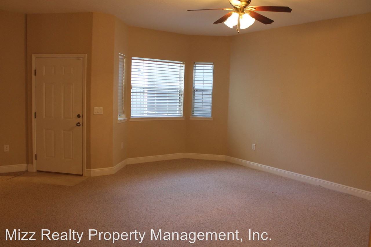 17350 Promenade Dr - Photo 3 of 17