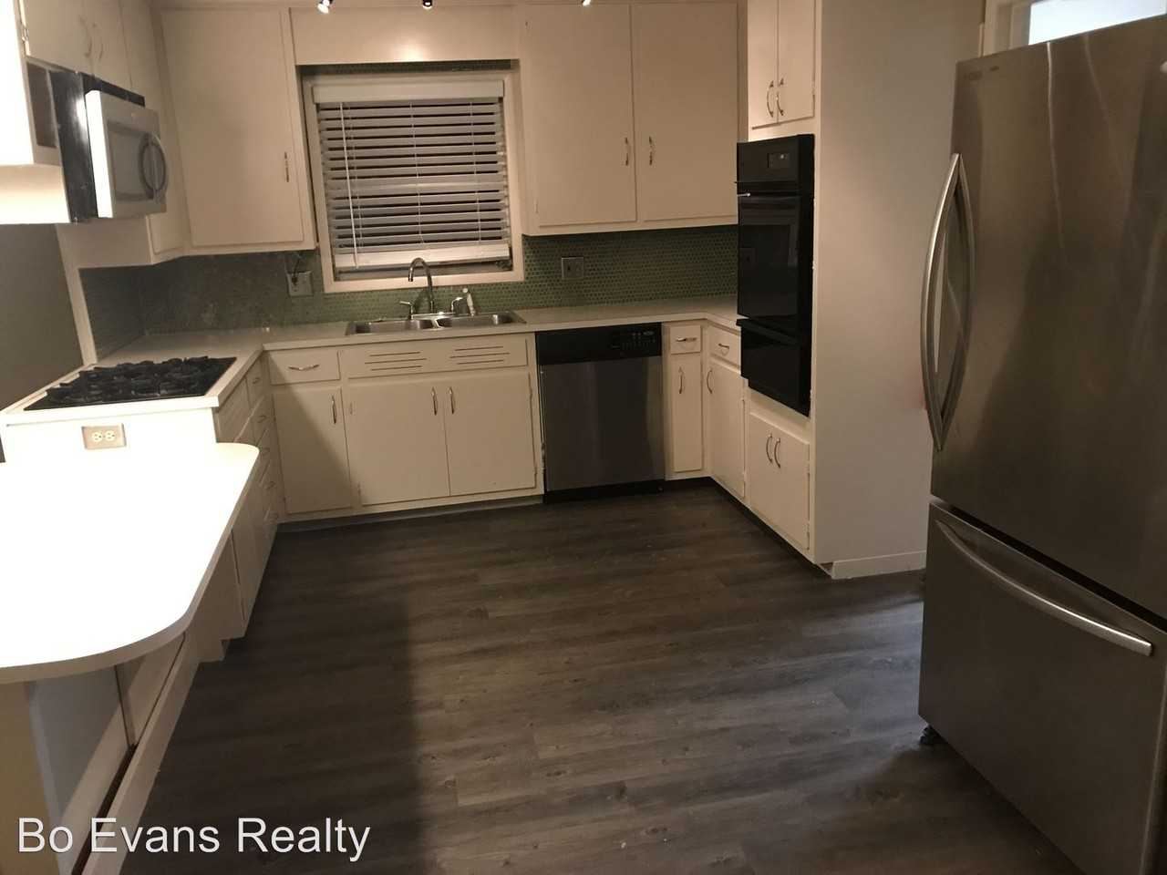 2012 Wentworth Dr - Photo 3 of 14