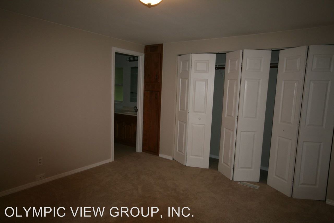 1840 Island Dr NW - Photo 3 of 19