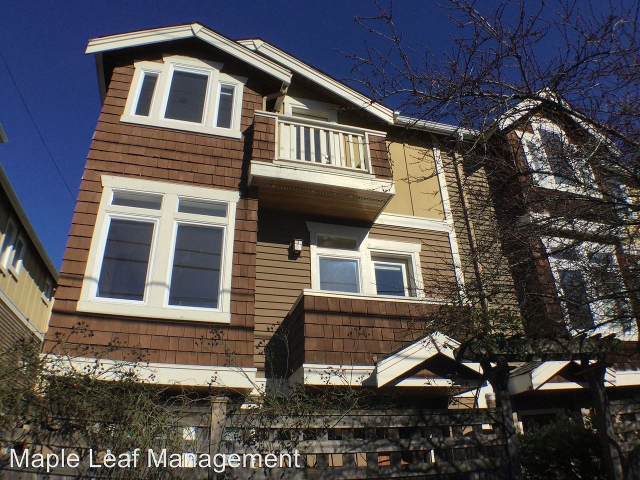 7366 Woodlawn Ave NE - Photo 2 of 34