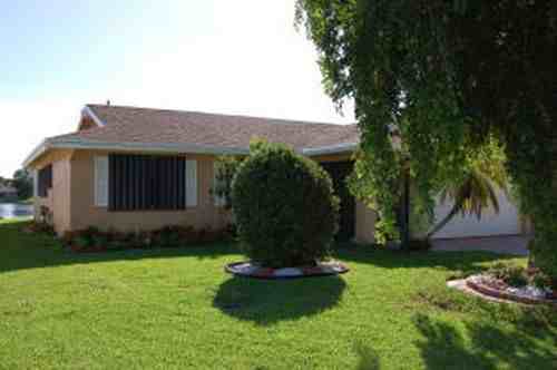 8250 NW 98th Ave - Photo 3 of 8