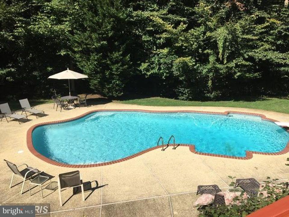 1508 Brewster Gate Rd - Photo 2 of 25