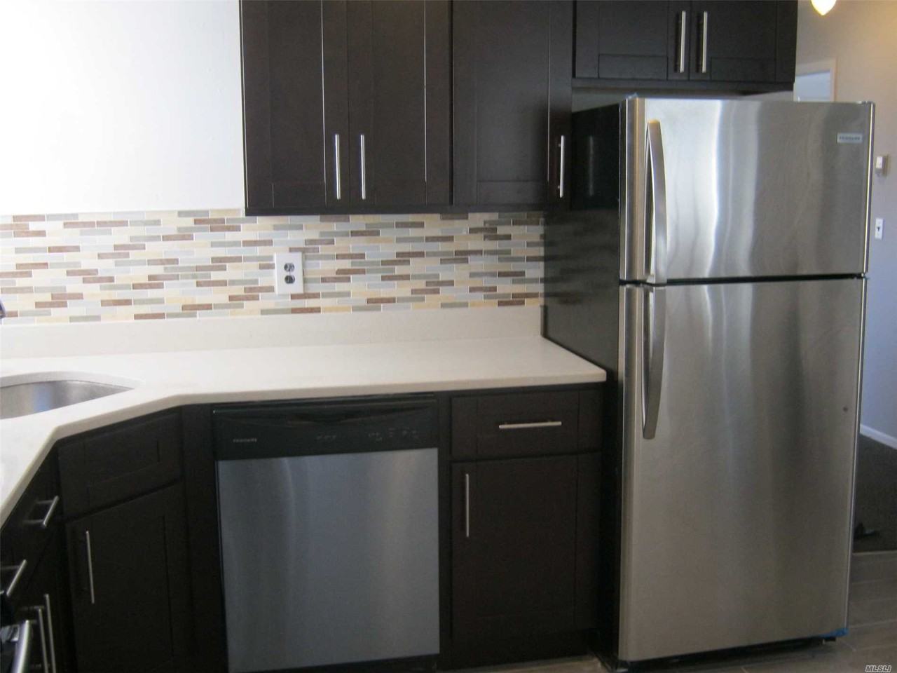 1444 Park Ave - Photo 3 of 7