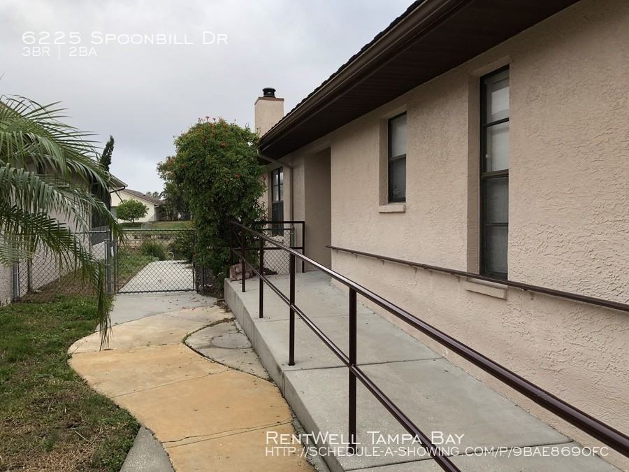 6225 Spoonbill Dr - Photo 3 of 7