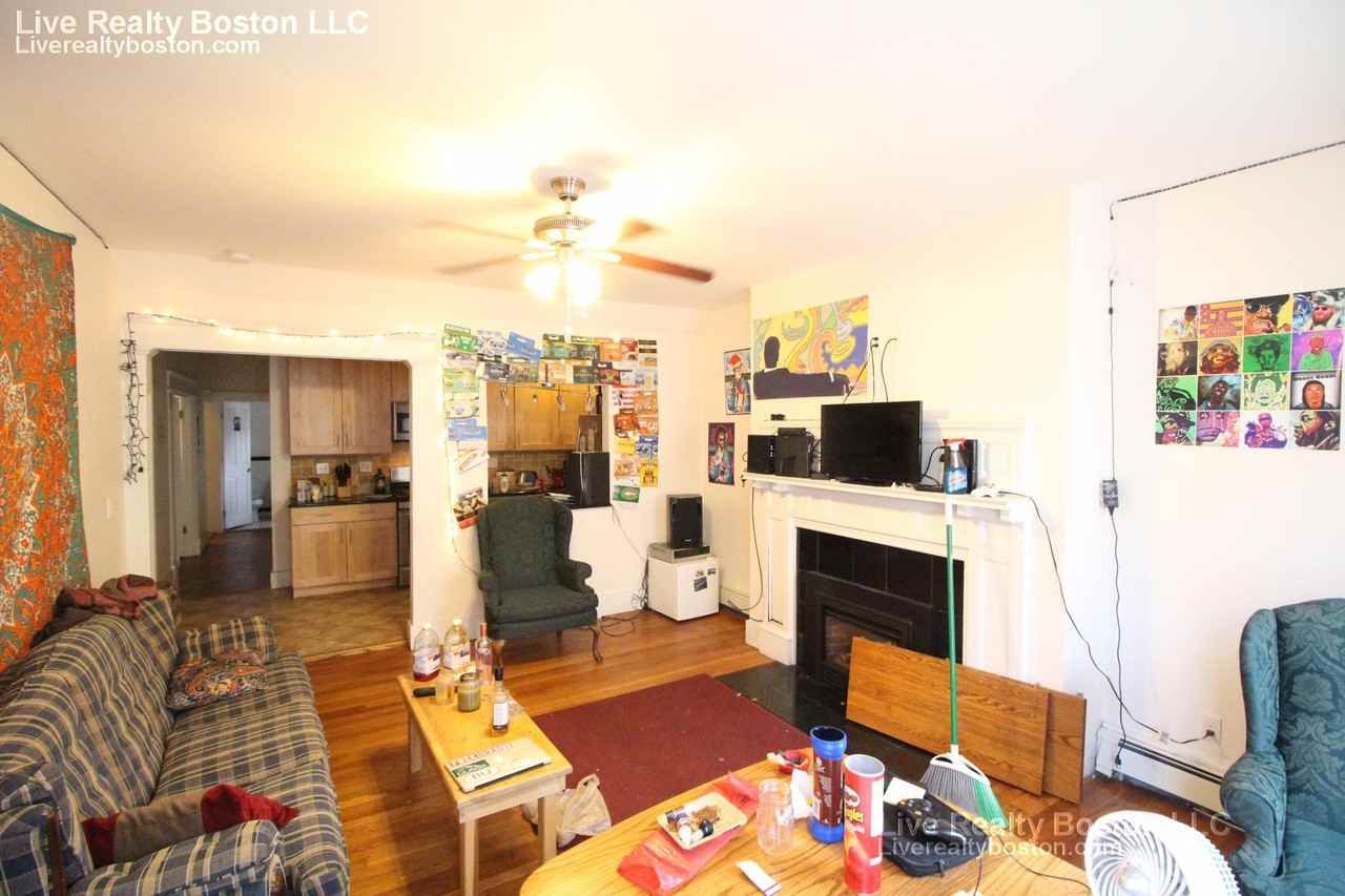 25 Saint Lukes Road - Photo 2 of 2