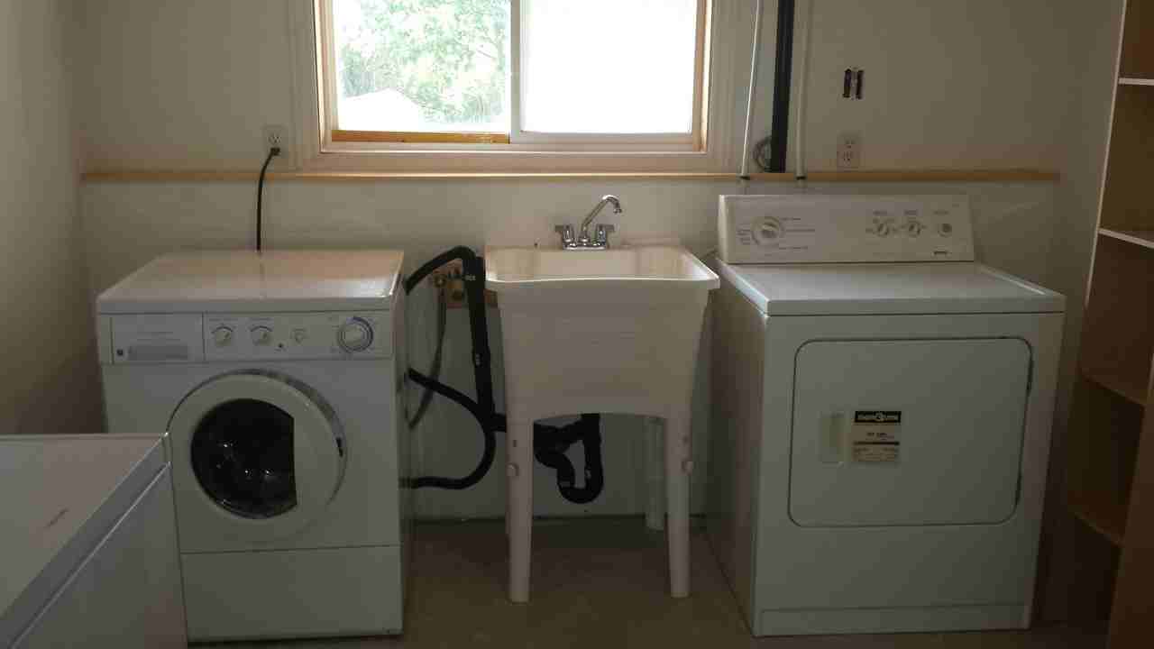 1 Logan Court - Photo 2 of 6