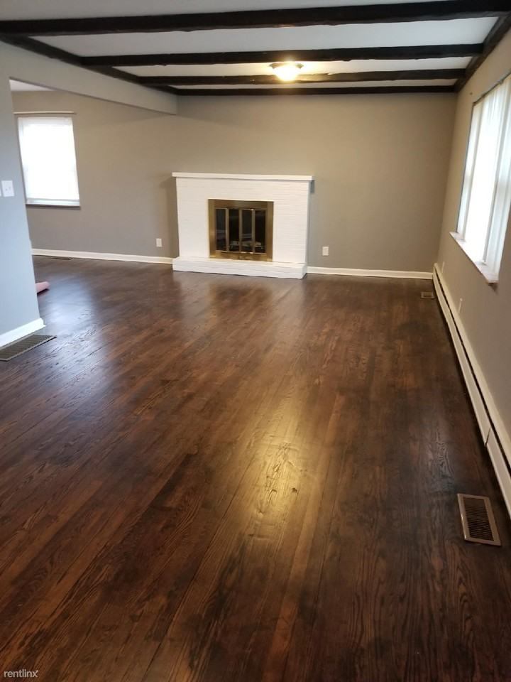 740 Rogers Rd - Photo 2 of 6