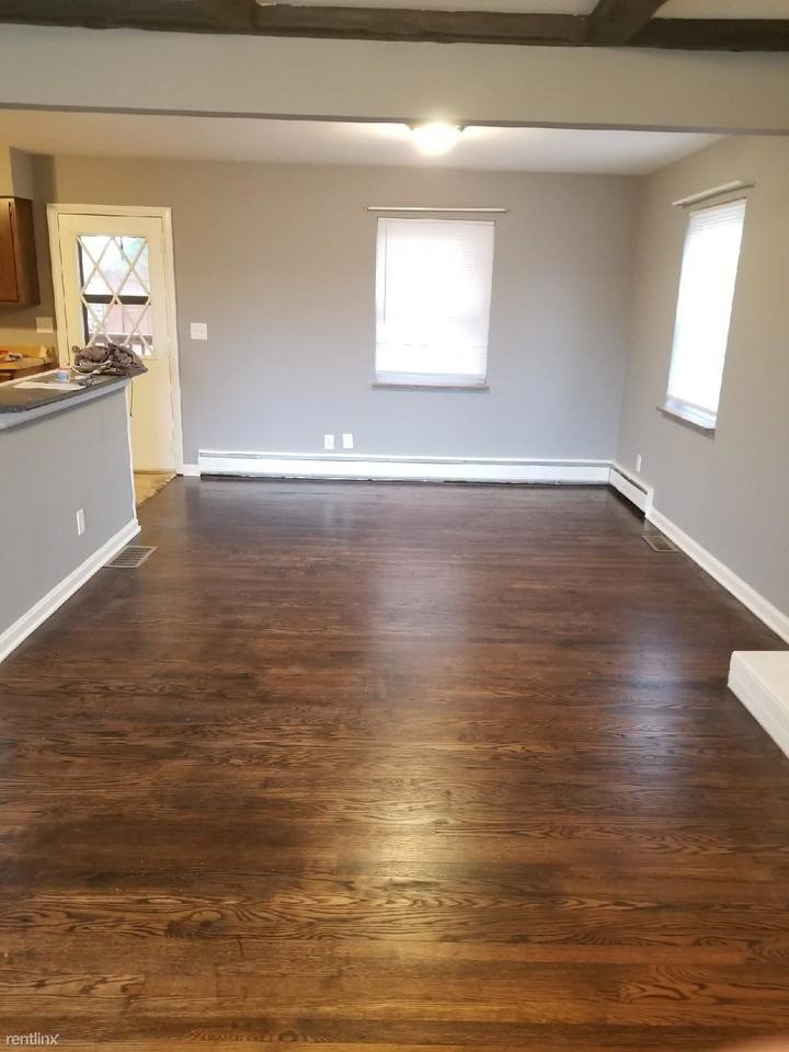 740 Rogers Rd - Photo 3 of 6