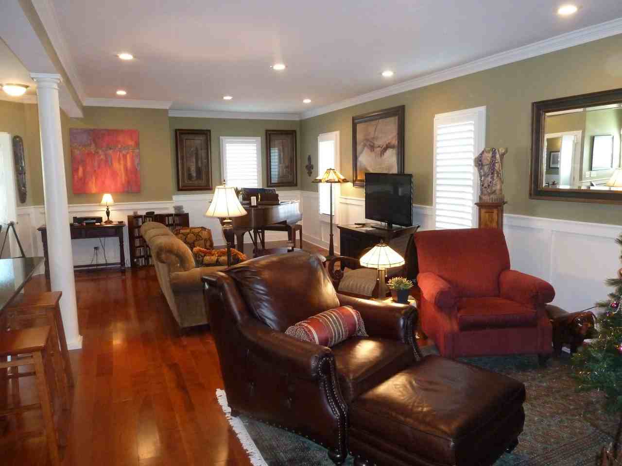 103 West Main Street - Photo 3 of 15