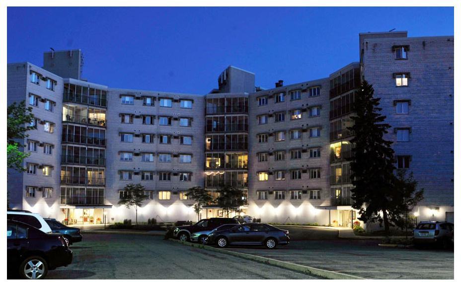 Montcalm Apartments - Photo 2 of 20