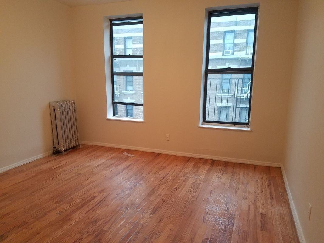 W 109th St & Amsterdam Ave #19