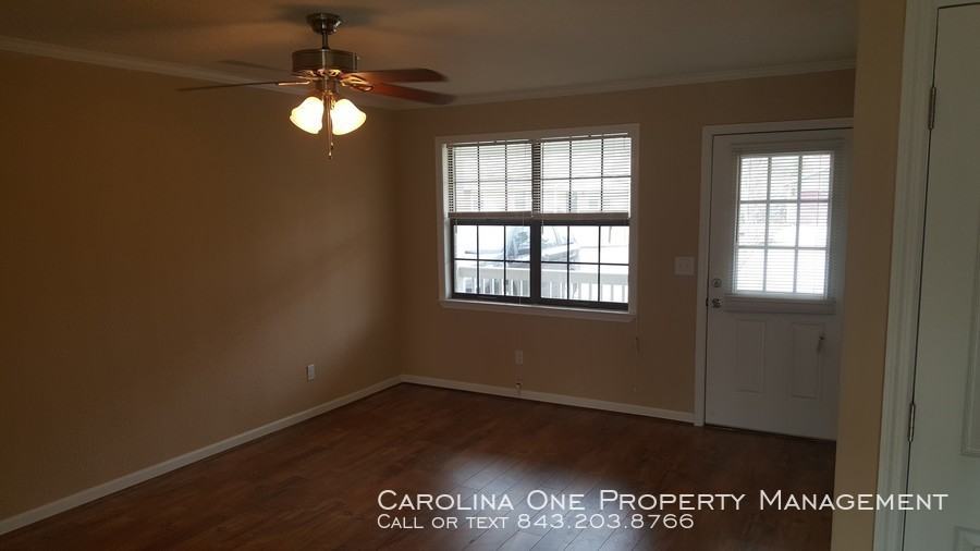 110 Carriage Ct - Photo 2 of 15