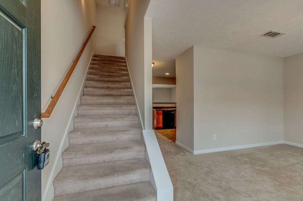 1836 Shaylin Loop - Photo 2 of 13