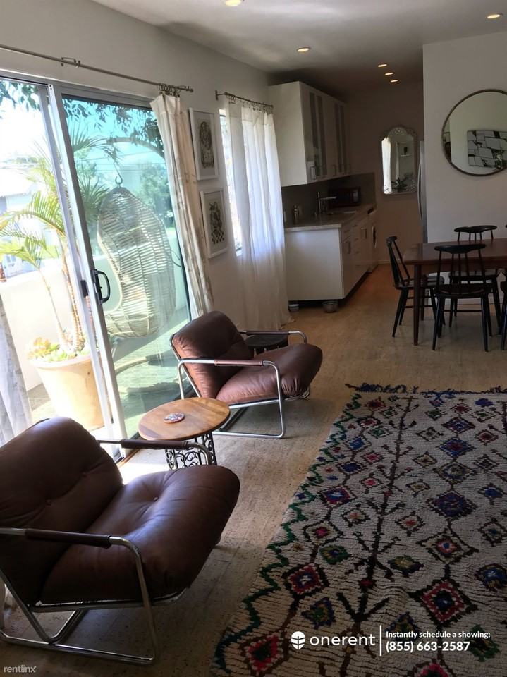 608 Strand St #1 - Photo 3 of 17