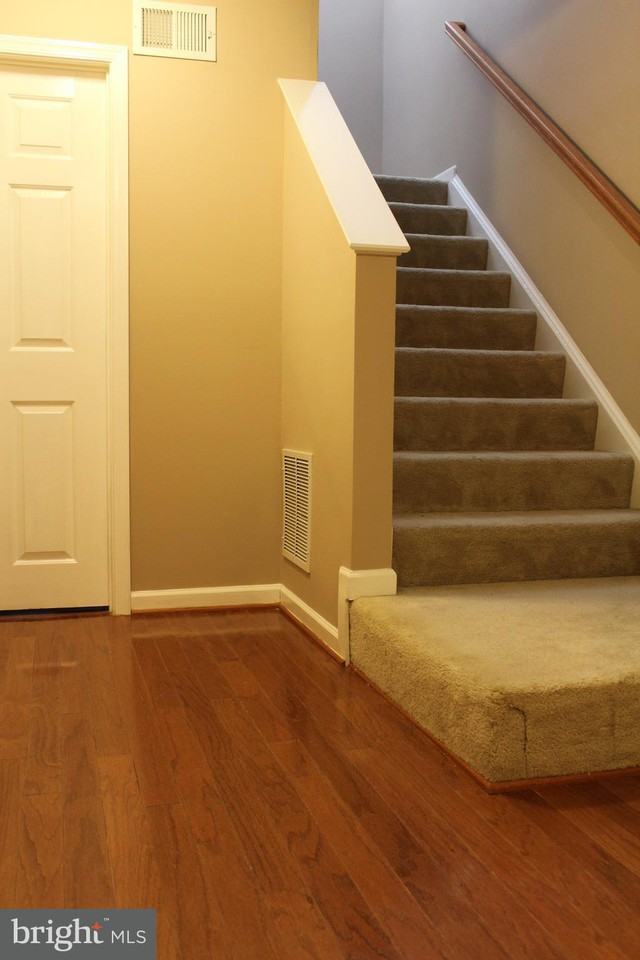 192 Rumbling Rock Rd - Photo 3 of 28