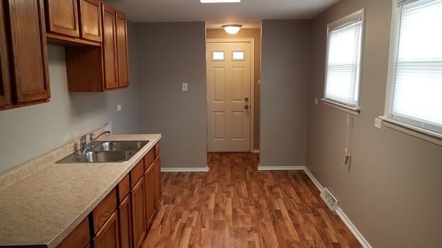 16560 Honore Ave - Photo 2 of 8