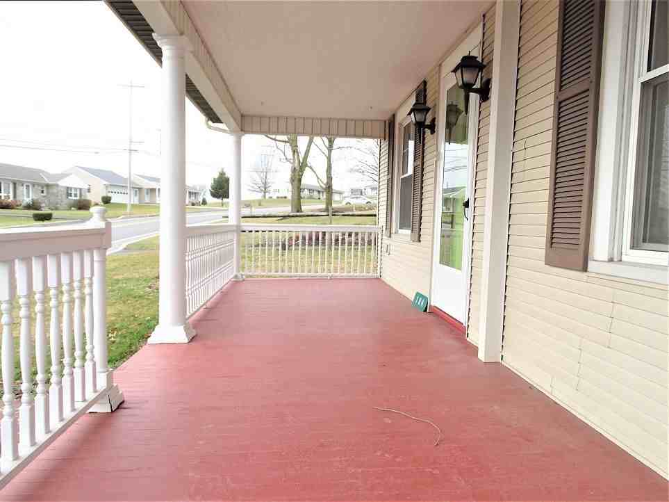 104 Vine St - Photo 2 of 24