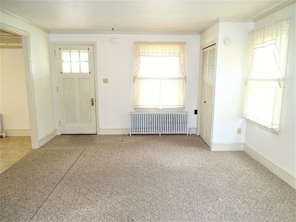 104 Vine St - Photo 3 of 24