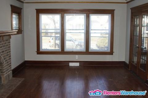 2730 N 46th St - Photo 3 of 20