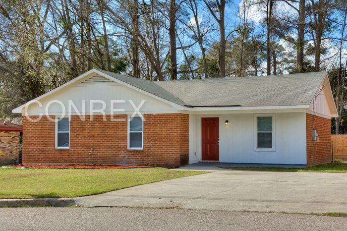 2946 Dahlia Dr - Photo 2 of 12