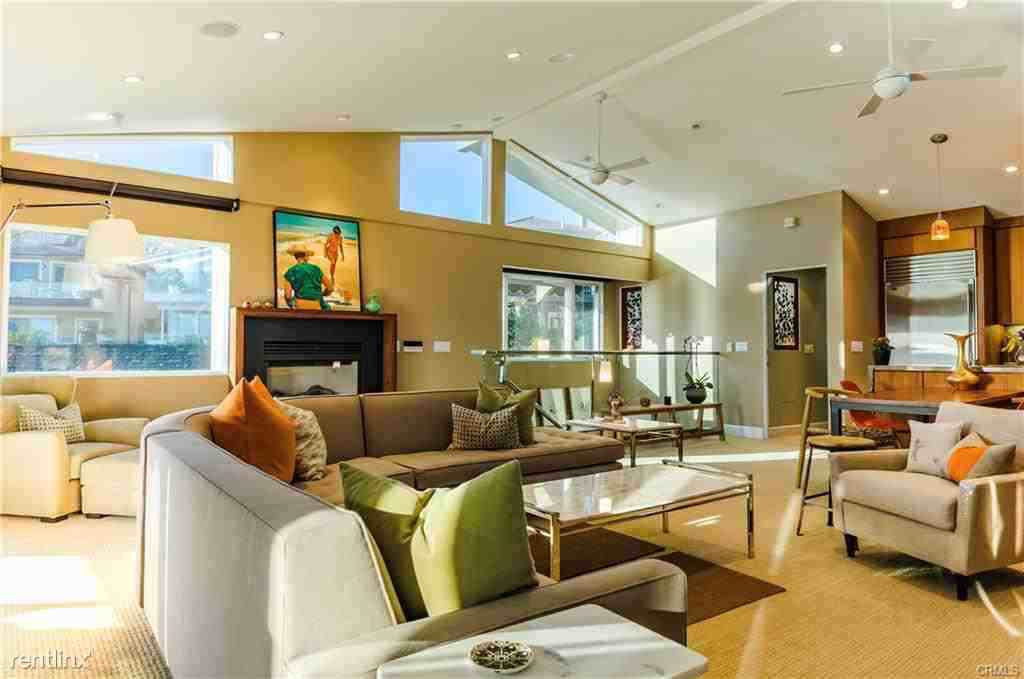 2855 Marion Way - Photo 2 of 15