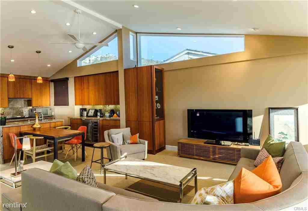 2855 Marion Way - Photo 3 of 15