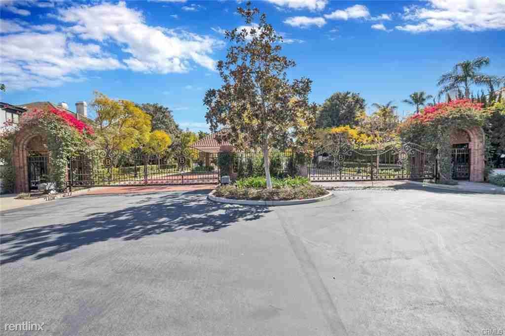 33 Rockingham Dr - Photo 2 of 30