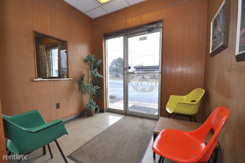 2044 N Tryon St - Photo 2 of 18