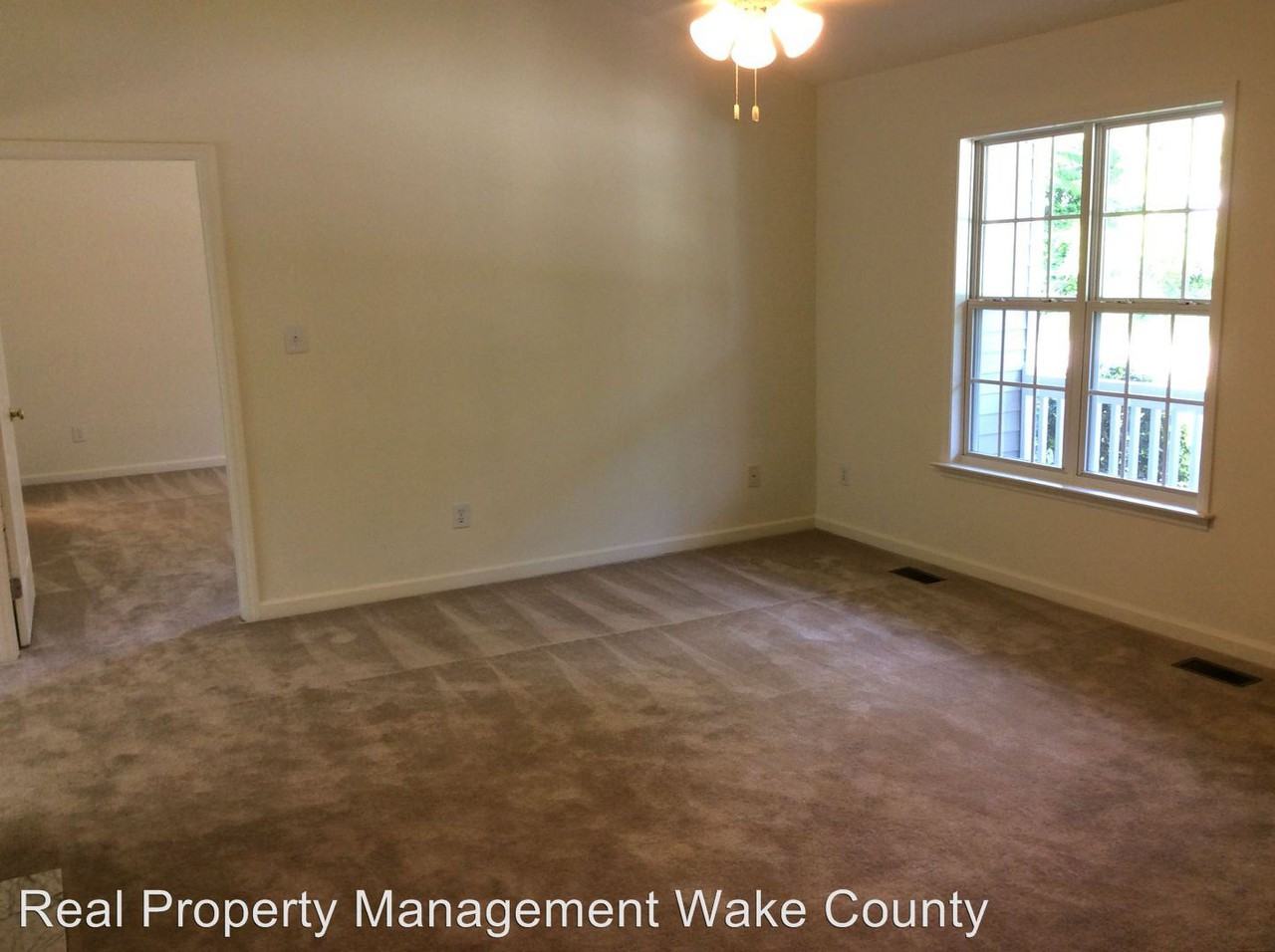 1101 Ashton Hollow Dr - Photo 3 of 15