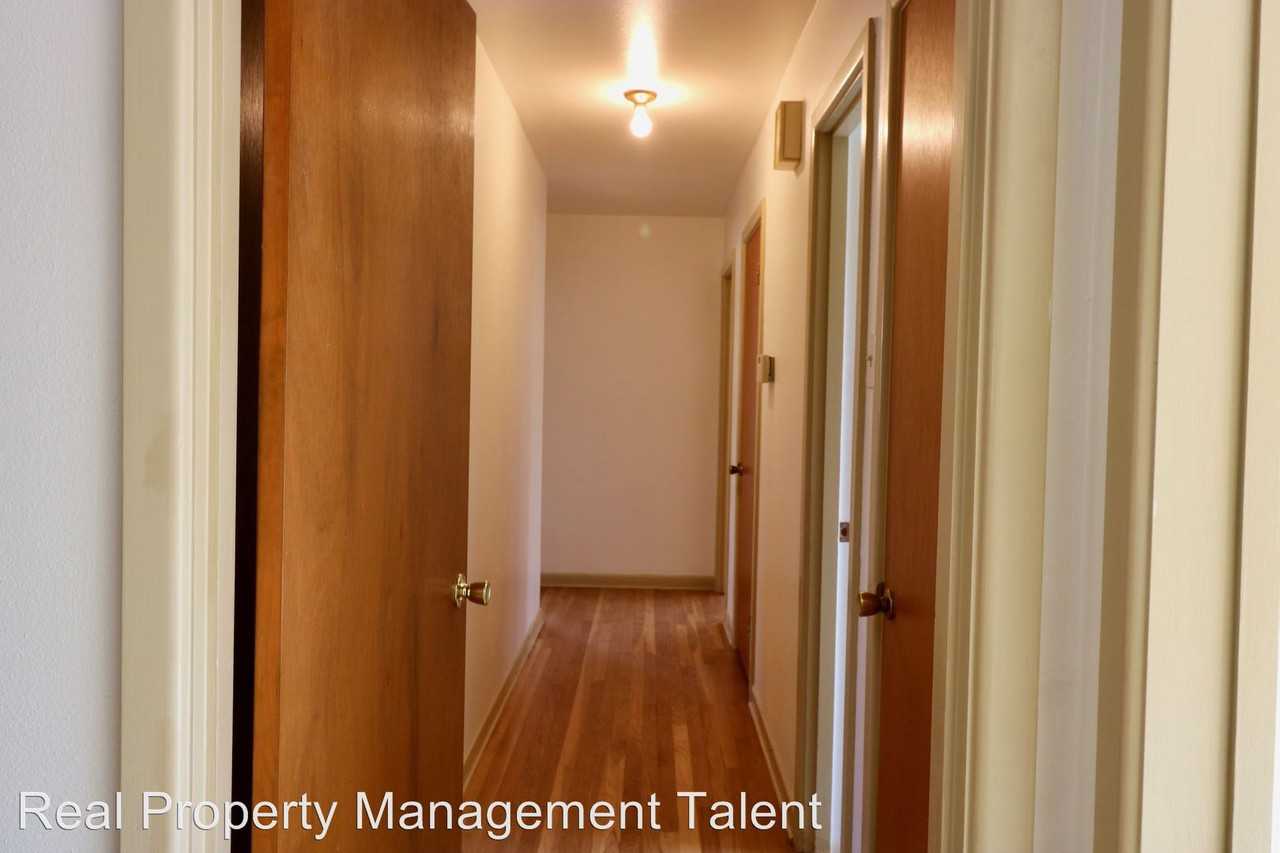 105 E Xavier Ave - Photo 2 of 9