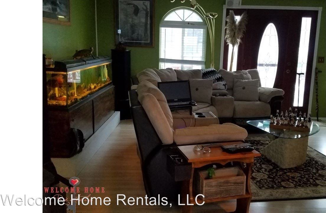 7509 Lakeside St SW - Photo 3 of 19