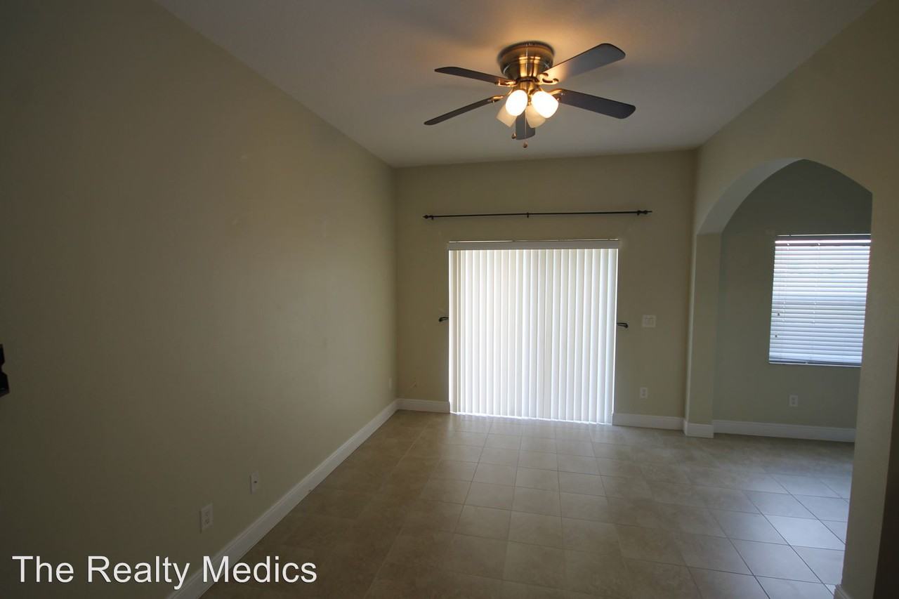 16583 Cedar Crest Dr - Photo 3 of 11