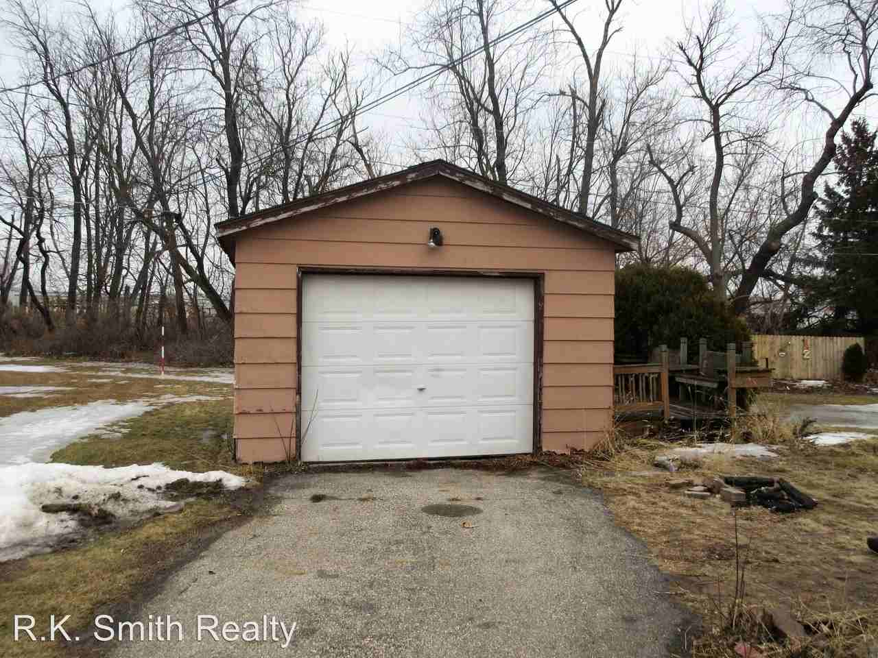 302 Chicago Street - Photo 2 of 7