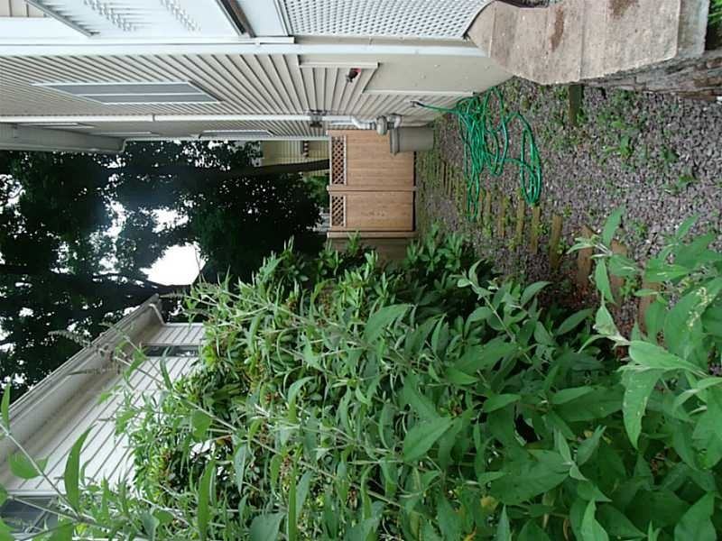 23 Everett Ave - Photo 3 of 6