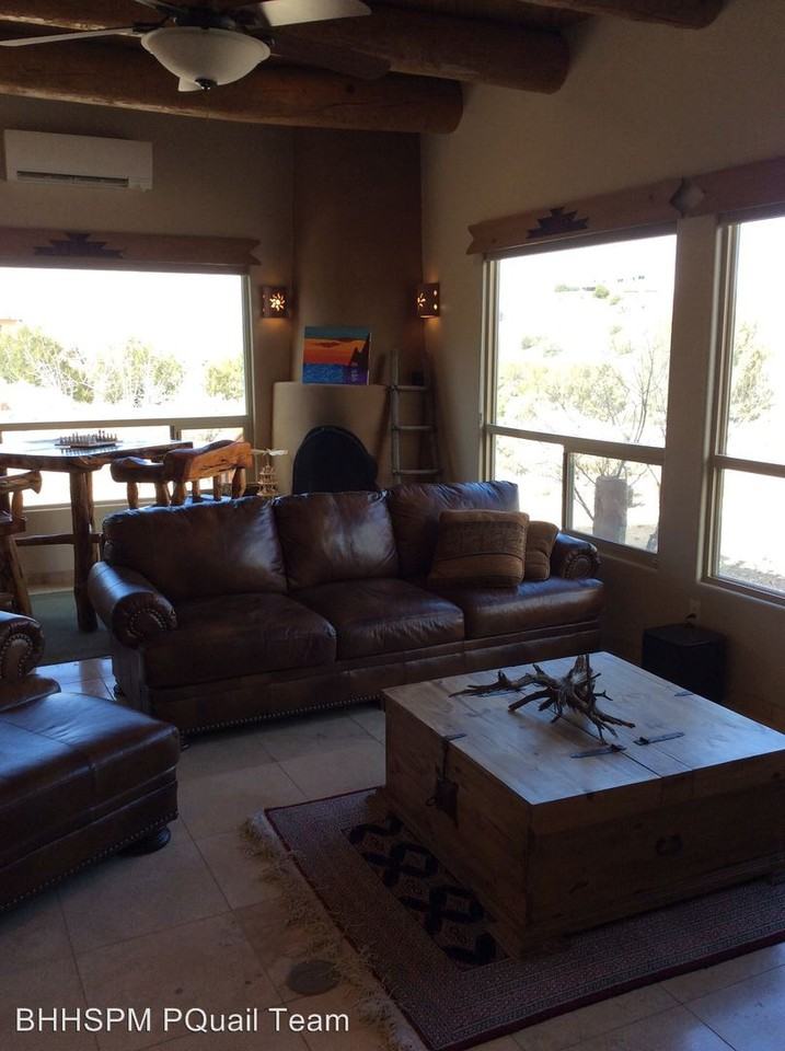 9 Dustin Ct - Photo 3 of 33