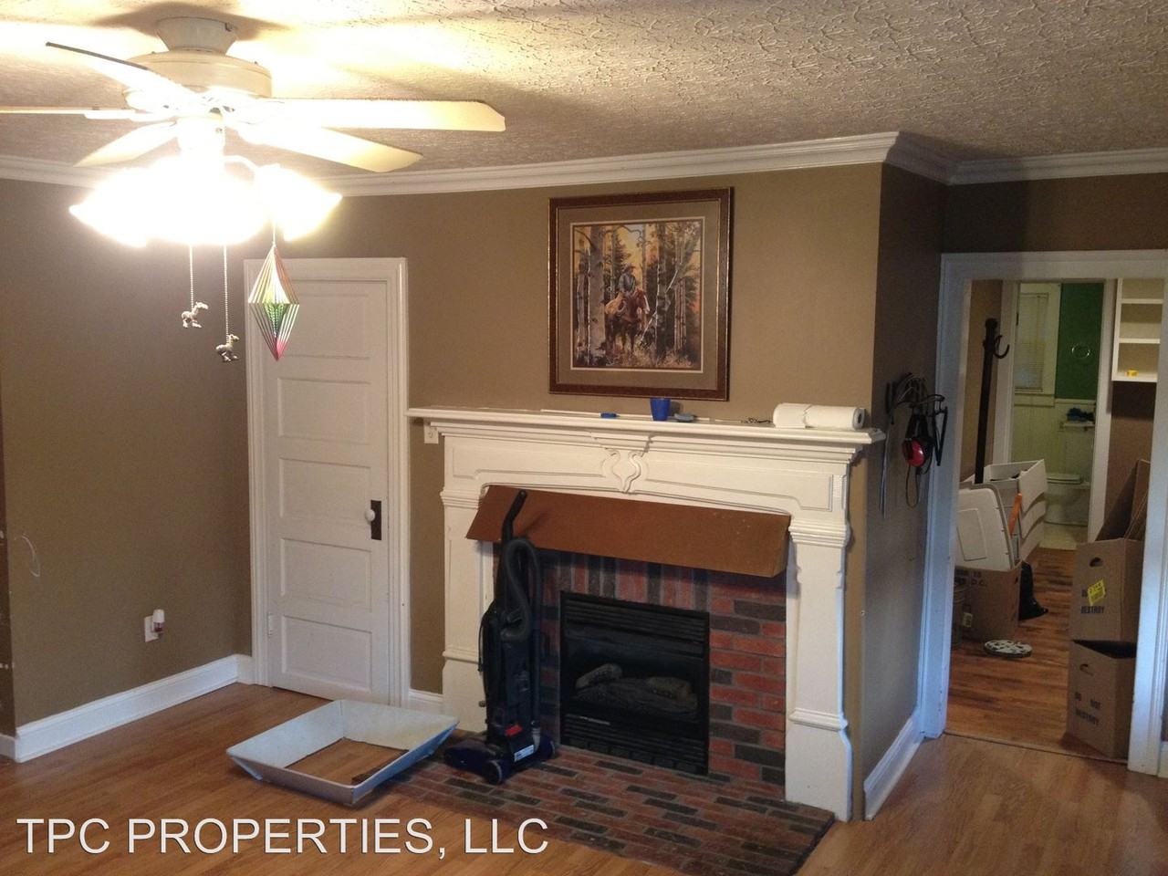 7996 Bowling Green Rd - Photo 3 of 9