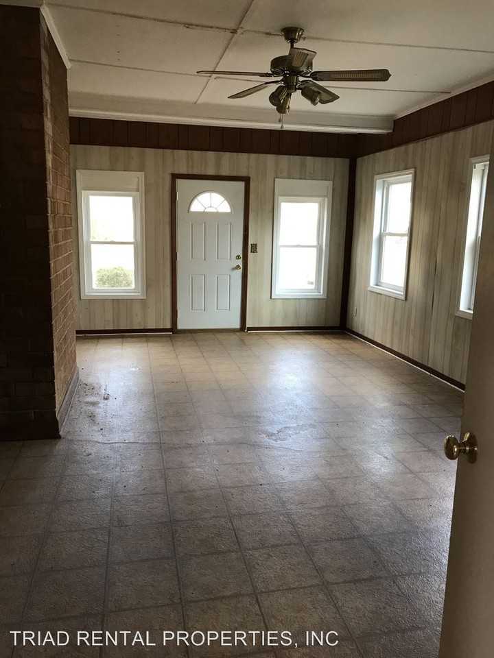 40143 NC-740 - Photo 2 of 11