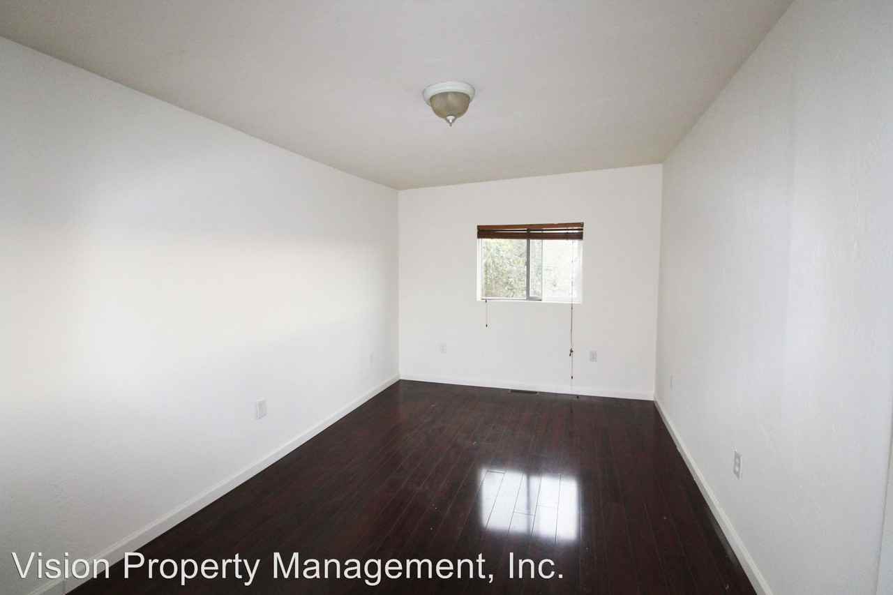 2317 E 24th St - Photo 3 of 20